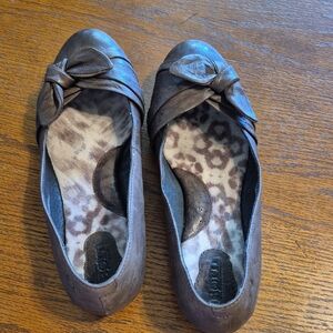 Born Brown Genuine Leather Flats with Bow size 9 dress shoes